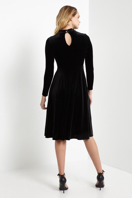 Aria Velvet Dress – Brihanna Nicole